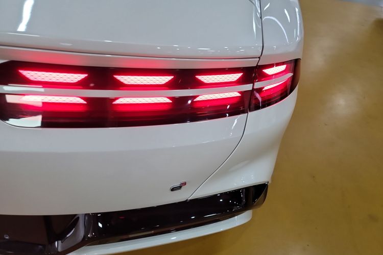 腾势Z9GT 2024款 1100四驱Max版车身外观9