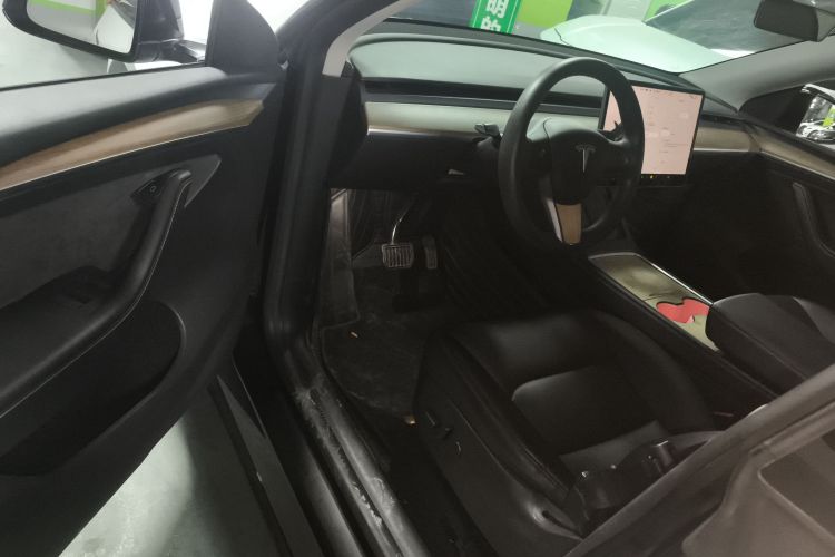 特斯拉 Model Y 2022款 后轮驱动版中控内饰20