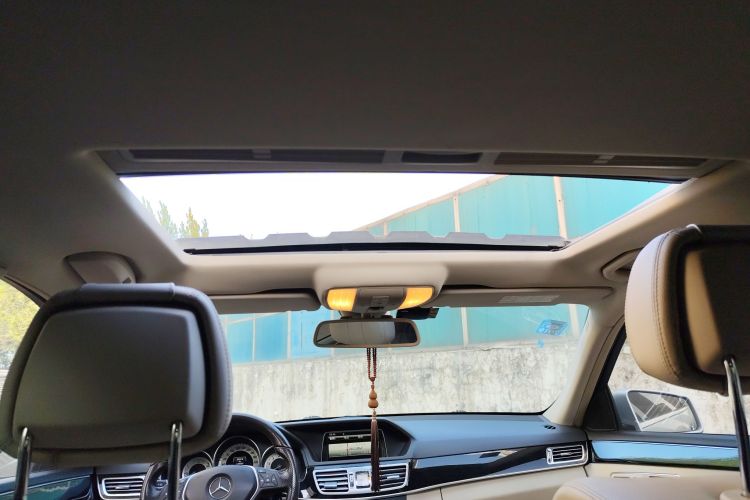 奔驰E级 2014款 E 260 L 运动型局部细节22