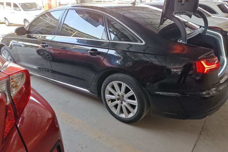 奥迪A6L 2018款 30周年年型 TFSI 进取型车身外观4