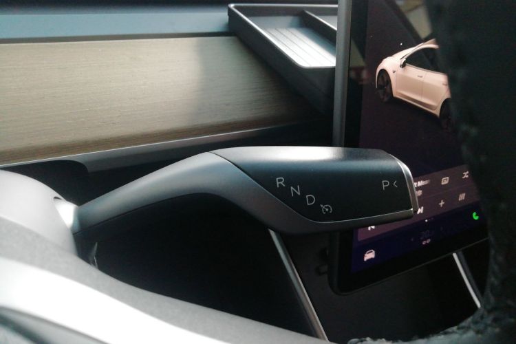 特斯拉 Model 3(进口) 2019款 长续航全轮驱动版中控内饰18