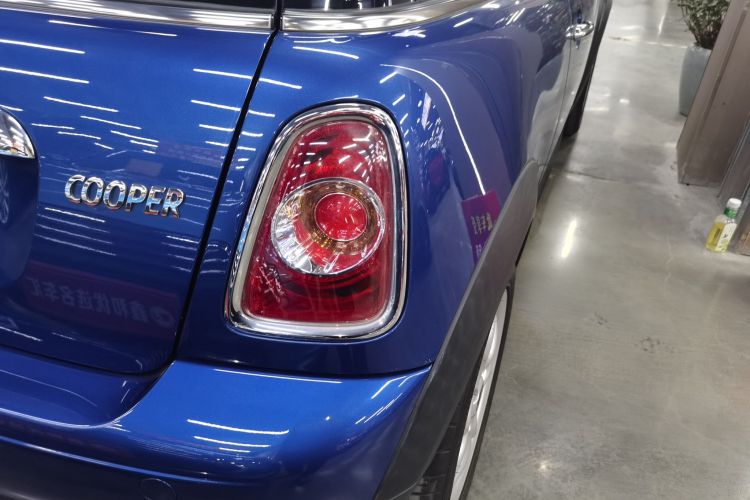 MINI 2012款 1.6L COOPER Baker Street车身外观9