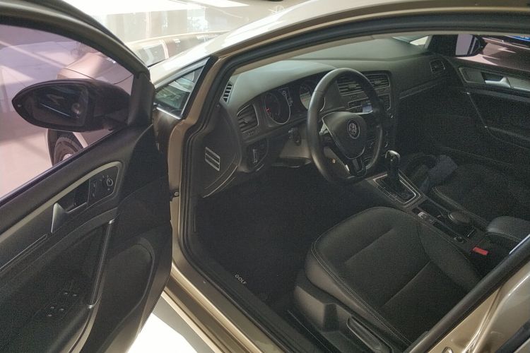 大众 高尔夫 2016款 230TSI 自动舒适型中控内饰20