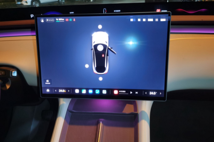 小米汽车 小米YU7 2025款 超长续航四驱Pro版中控内饰16