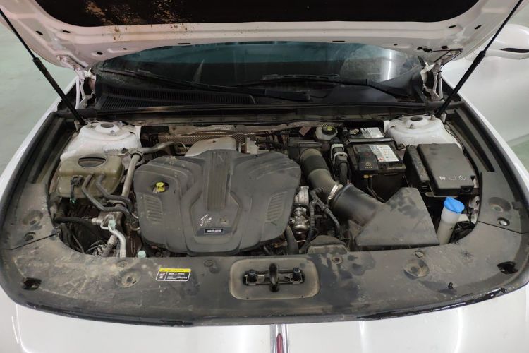 红旗H5 2023款 2.0T 自动智联旗畅版机舱底盘24