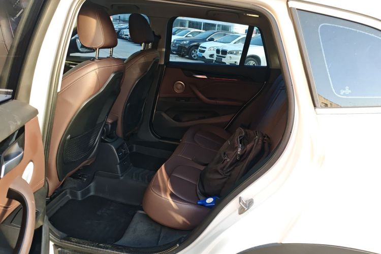 宝马X1 2021款 改款 sDrive25Li 领先型中控内饰7004