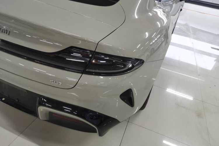 小米汽车 小米SU7 2024款 后驱超长续航高阶智驾Pro版车身外观9