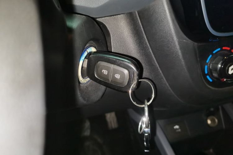 雷诺 e诺 2019款 e智型中控内饰7001