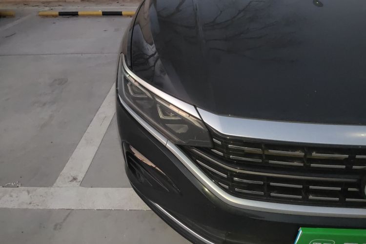 大众 帕萨特 2022款 330TSI 豪华版车身外观8