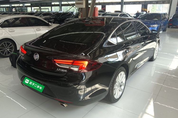 别克 君威 2023款 652T 智享型车身外观7