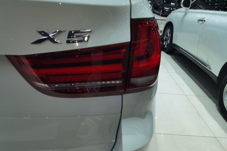 宝马X5（平行进口） 车身外观9