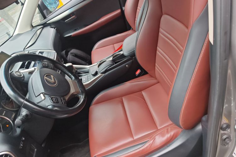 雷克萨斯NX  200t 全驱 锋尚版中控内饰19