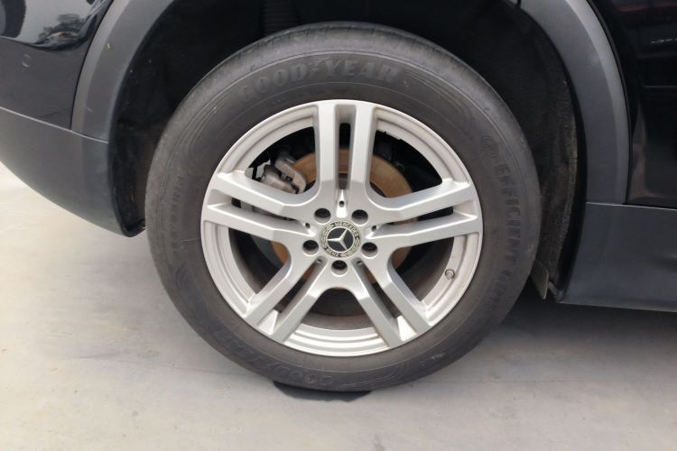 奔驰GLB 2021款 GLB 200 动感型车身外观6008