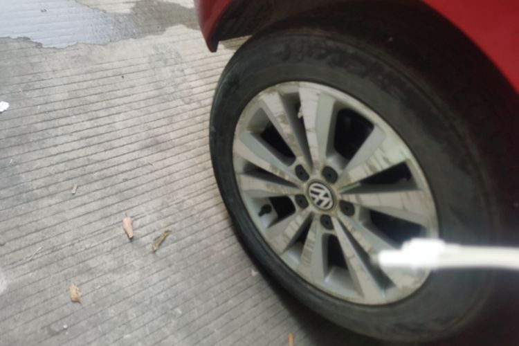 大众 高尔夫·嘉旅 2016款 230TSI 自动进取型车身外观6008