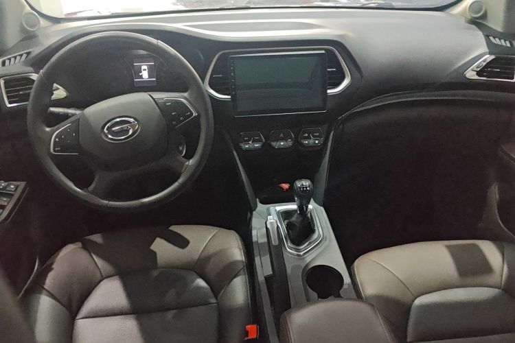 广汽传祺 传祺GS4 2017款 200T 手动两驱精英版中控内饰12