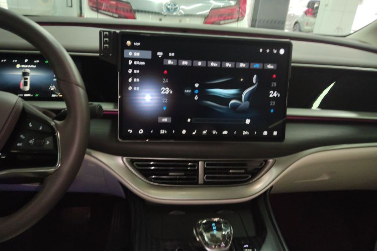 腾势D9 2024款 DM-i 980 四驱旗舰型局部细节16