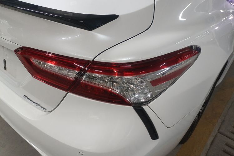 丰田 凯美瑞 2021款 2.5S 锋尚版车身外观9