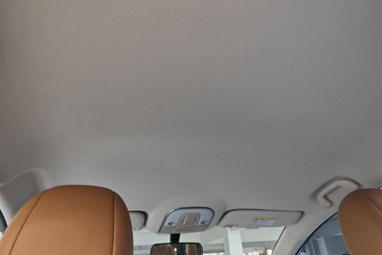 比亚迪 宋MAX 2018款 1.5T 自动智联豪华型 6座中控内饰22