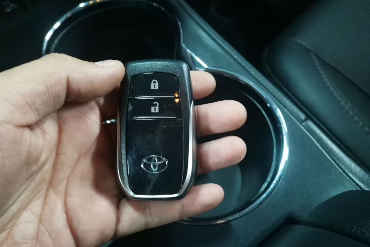 丰田 汉兰达 2021款 2.0T 四驱豪华版 7座中控内饰7001