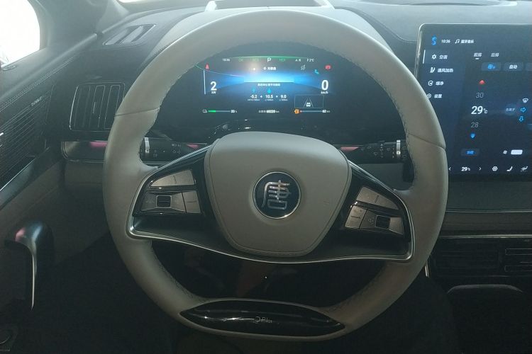 比亚迪 唐新能源 2024款 DM-p 冠军版 215KM 四驱旗舰型中控内饰13