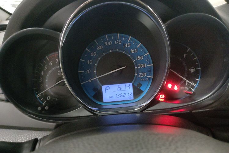丰田 YARiS L 致炫 2014款 1.3E 自动魅动版中控内饰14