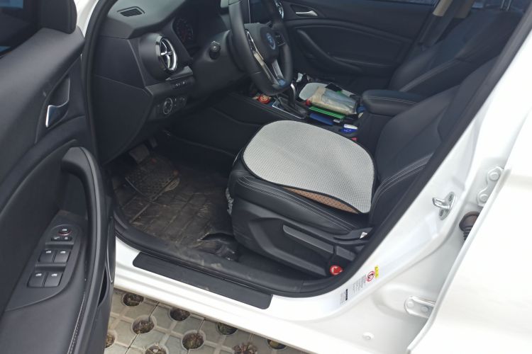 比亚迪 宋 2020款 经典版 1.5T 自动精英型中控内饰7003