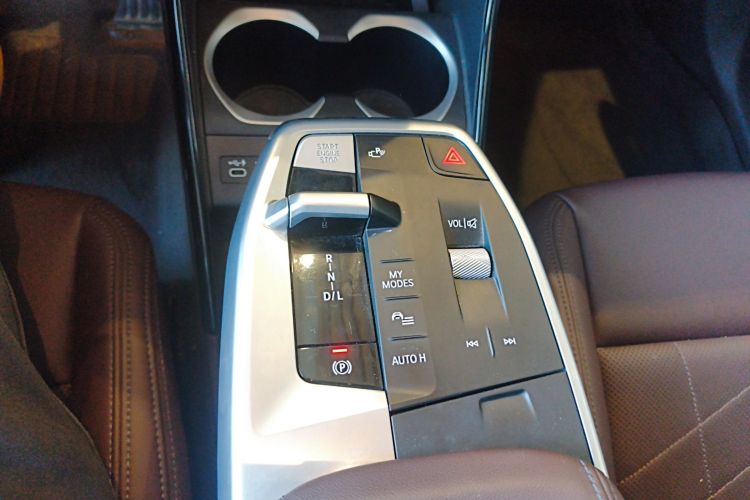 宝马X1 2023款 sDrive25Li X设计套装中控内饰18