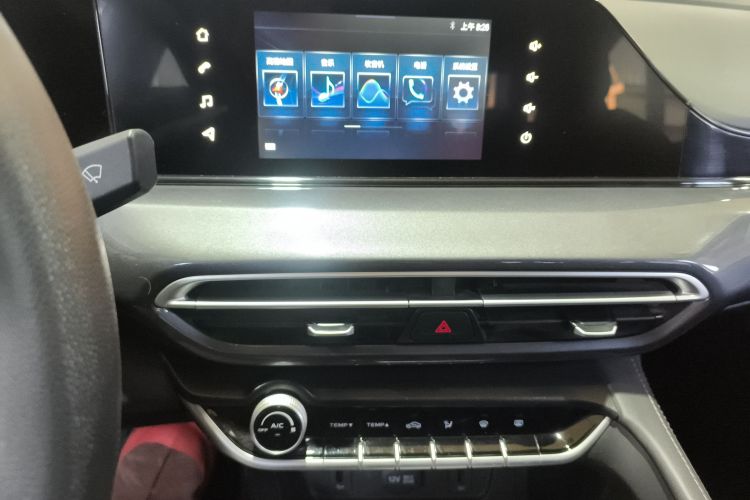 长安 逸动 2020款 PLUS 1.6L GDI 手动精英型中控内饰16