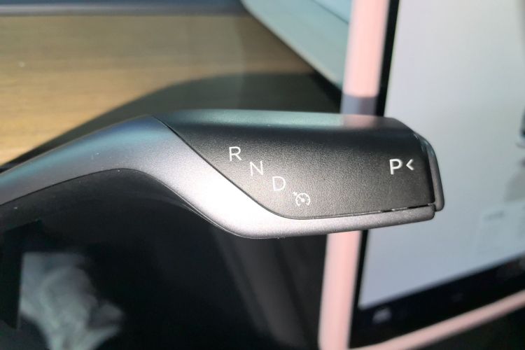 特斯拉 Model 3 2022款 后轮驱动版中控内饰18