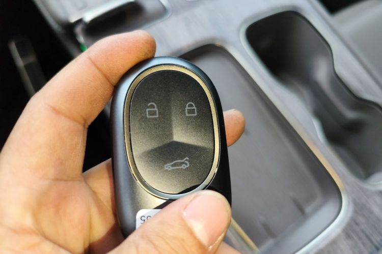 蔚来ES7 2022款 75kWh中控内饰7001