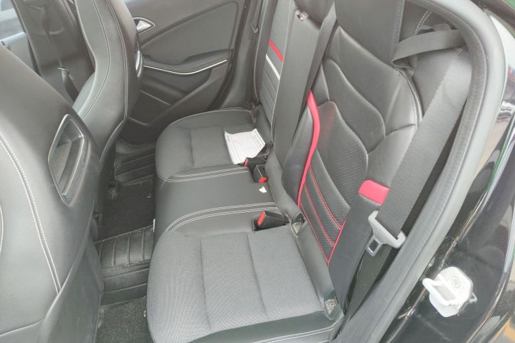 奔驰A级(进口) 2015款 A 180中控内饰7004