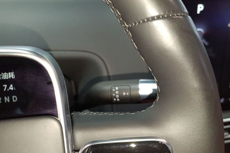 理想汽车 理想L9 2022款 Max中控内饰18