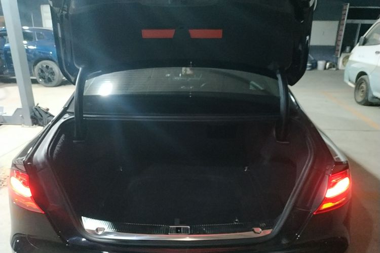 奥迪A8 2017款 A8L 45 TFSI quattro舒适型局部细节23