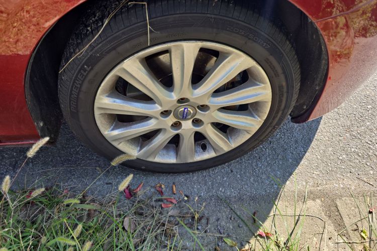 沃尔沃V40 2016款 T3 智逸版车身外观10