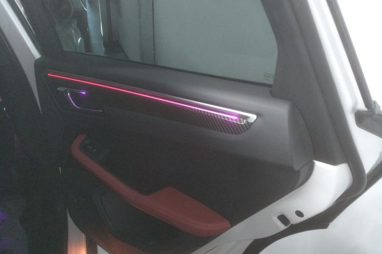 保时捷 2022款 Macan 2.0T中控内饰45