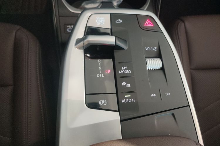 宝马X1 2023款 sDrive25Li X设计套装中控内饰18