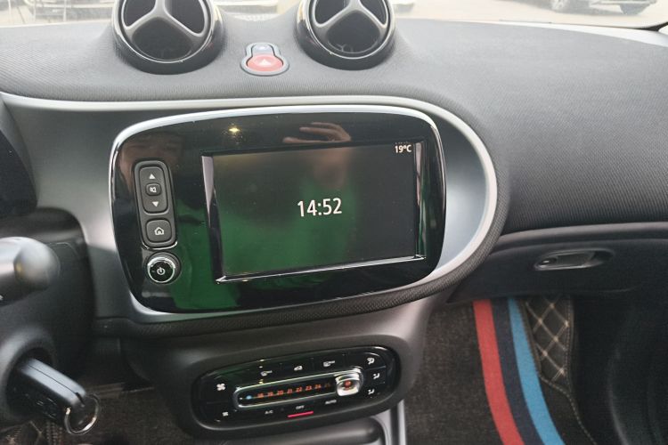 smart forfour 2016款 0.9T 66千瓦先锋版局部细节16