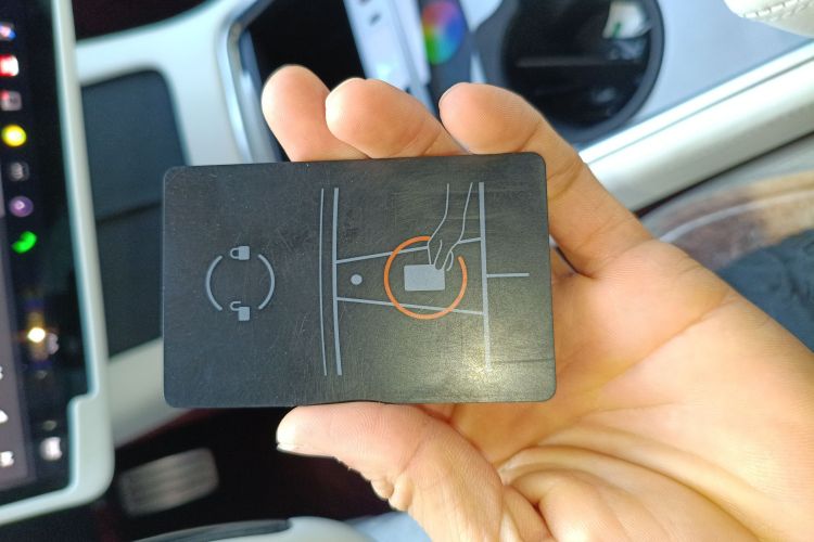 特斯拉 Model 3 2022款 Performance高性能全轮驱动版中控内饰11