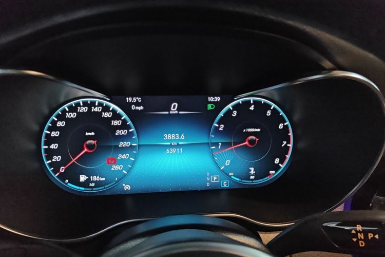 奔驰GLC轿跑 2020款 GLC 260 4MATIC 轿跑SUV中控内饰14