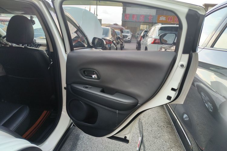 本田 缤智 2017款 1.5L CVT两驱舒适型中控内饰45