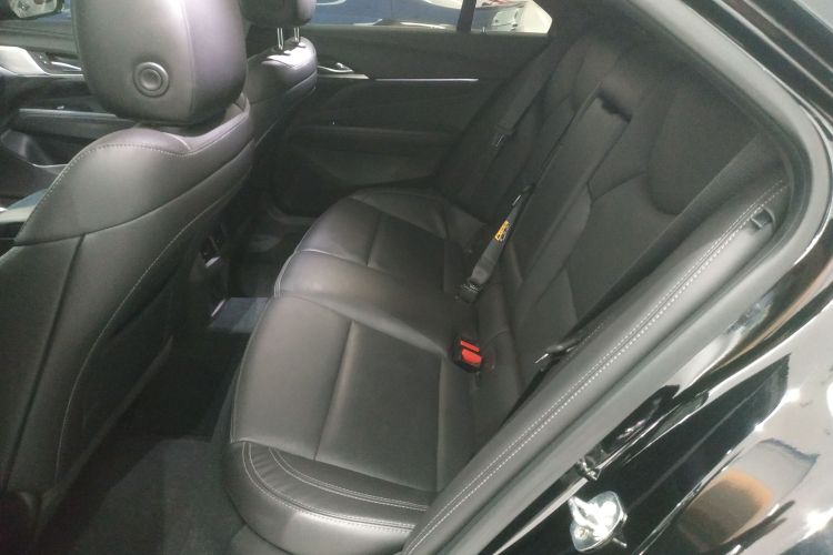 凯迪拉克CT4 2023款 25T 豪华型中控内饰7004