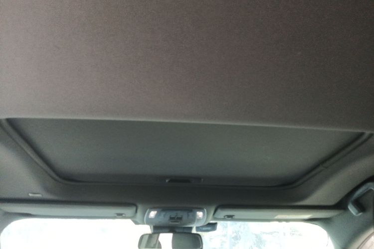 丰田 赛那SIENNA 2021款 2.5L混动 尊贵版中控内饰22