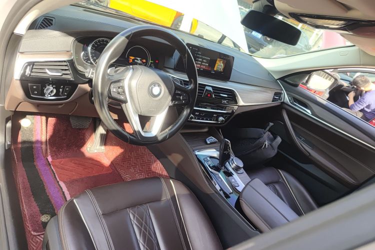 宝马5系 2018款 530Li 尊享型 豪华套装中控内饰12