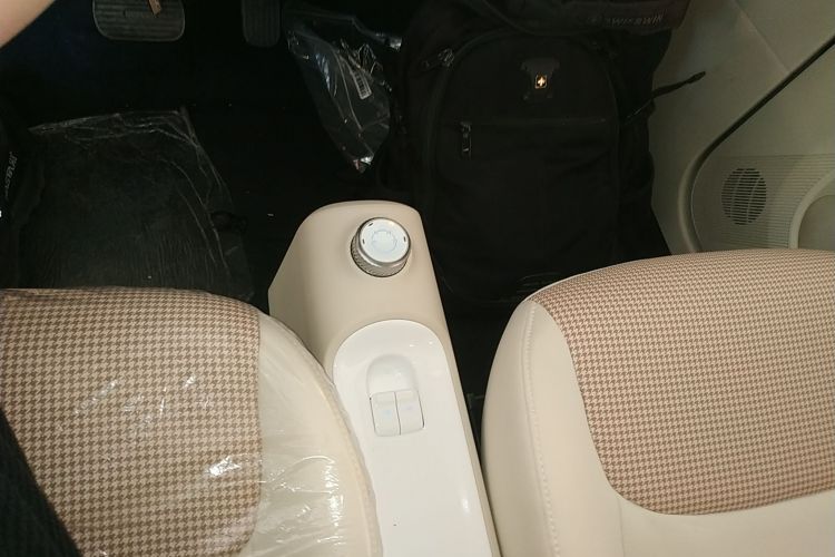 五菱汽车 宏光MINIEV 2024款 第三代 215km 青春版中控内饰18