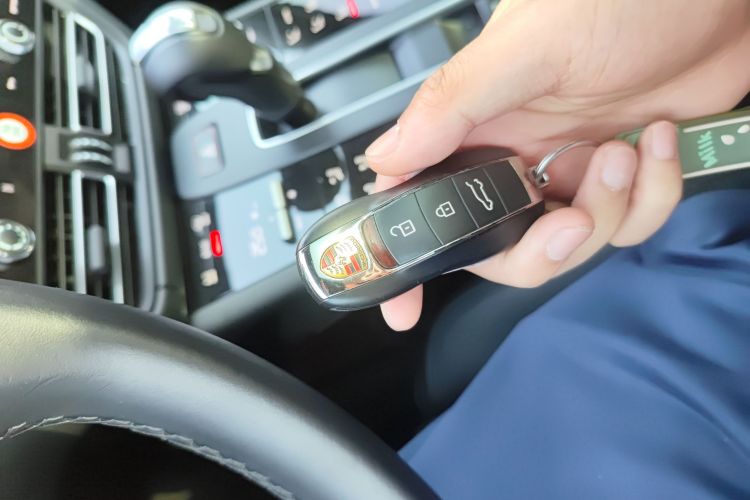 保时捷 2022款 Macan 2.0T中控内饰7001