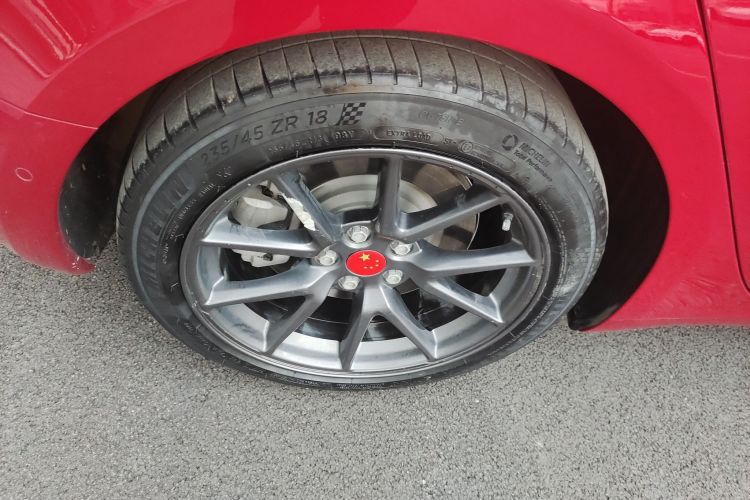 特斯拉 Model 3 2021款 标准续航后驱升级版车身外观6008