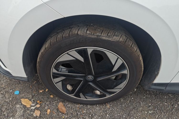 名爵 MG4 EV 2022款 425km 豪华版车身外观6007