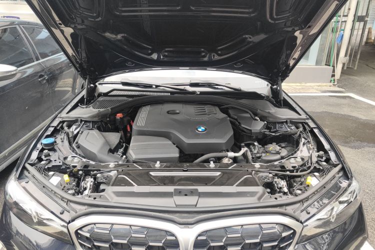 宝马3系 2023款 325Li M运动套装机舱底盘24