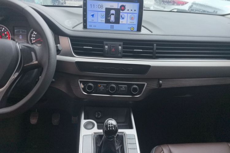 东风风行 风行T5 2022款 盛世款 1.6L 手动筑梦版五座中控内饰16