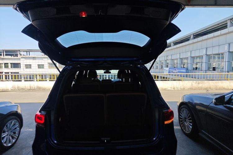 奔驰GLB 2022款 改款二 GLB 200 时尚型中控内饰23